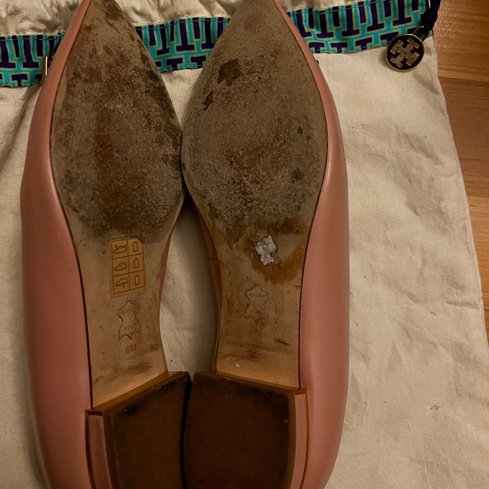 Tory Burch Gigi Pointed Toe Pink Leather Flats - Picture 8 of 8